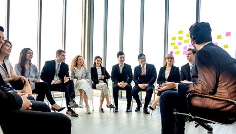 Liderlikte Domino Etkisi Başladı: “Seni görüyorum”